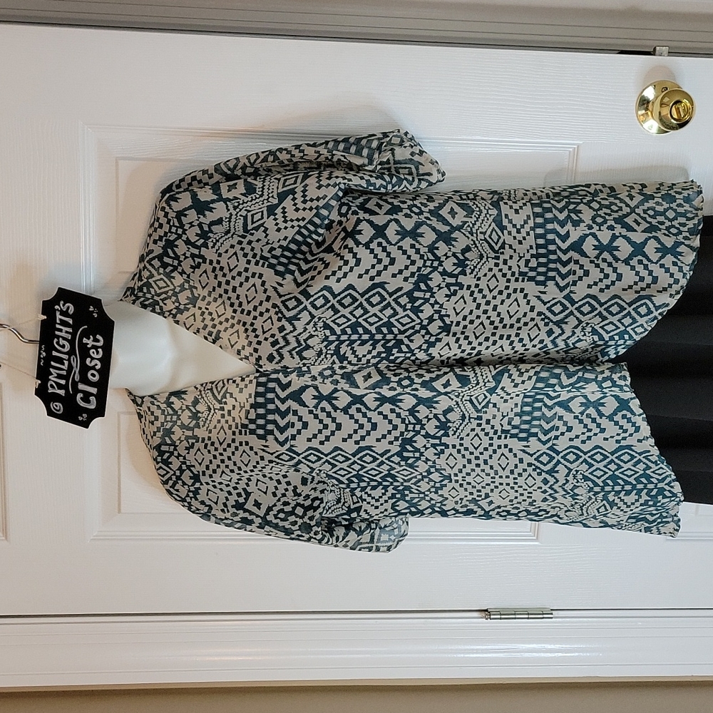 LuLaRoe Bianka Kimono Green Tan Geometric Pattern 3 (10-12)